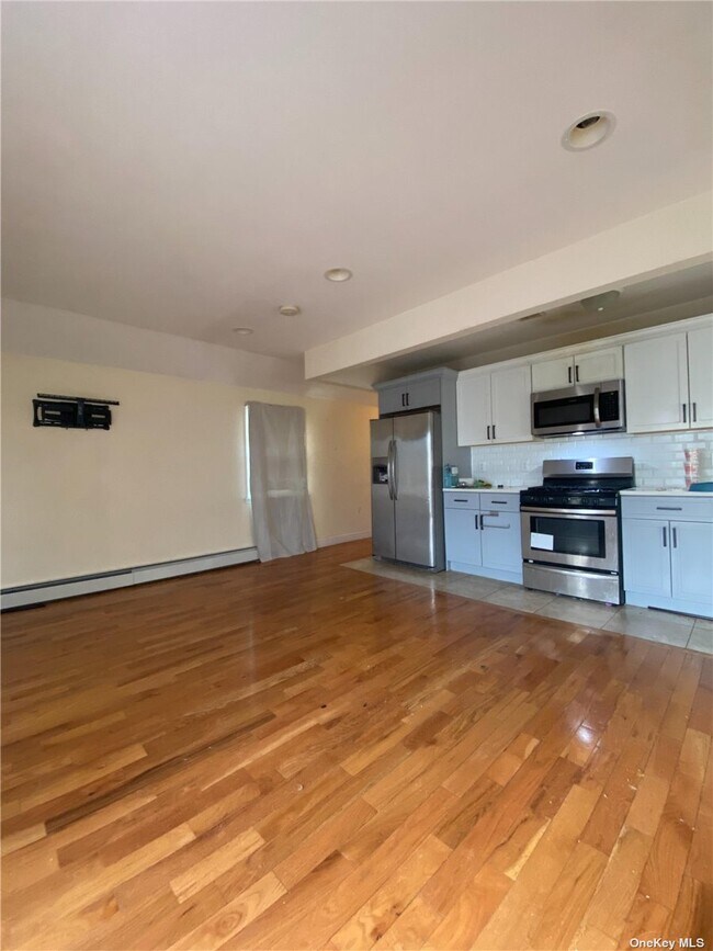 Foto del edificio - 131-37 Mathewson Ct