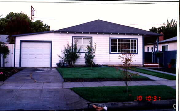 Foto del edificio - 3731 Hoover St