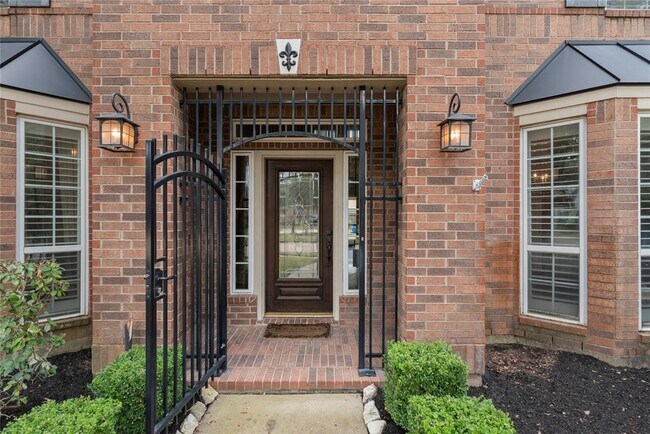 Building Photo - 26606 Wildwood Ct