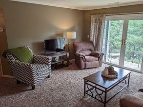 Building Photo - 2811 Pembroke Ln