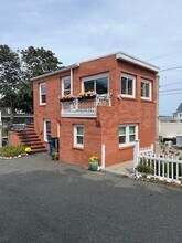 Building Photo - 54 Lennox Rd