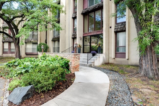 Foto del edificio - Wayzata Woods
