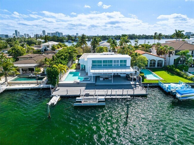 Foto del edificio - 1055 Stillwater Dr