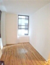 Building Photo - 11 Maiden Ln