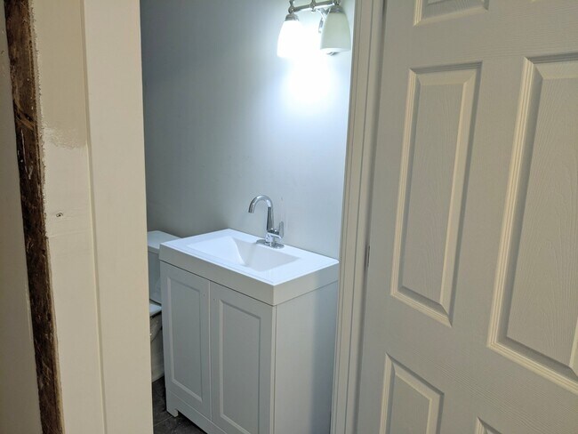 Bathroom - 1312 Ashland Ave