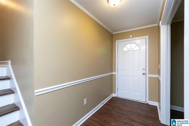 Building Photo - 436 20th Ct NE