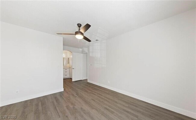Foto del edificio - 2200 S Fort Apache Rd