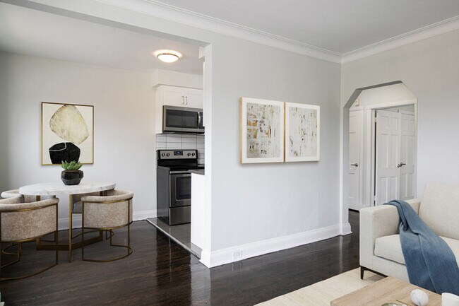 Photo du bâtiment - 1602 Bathurst Street