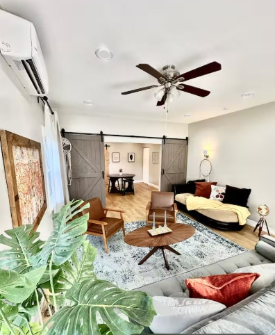 Building Photo - 2412 5th Ave