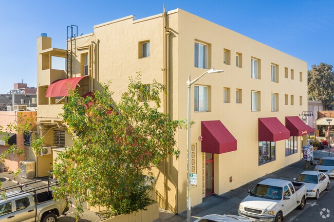 Building Photo - 411 California Ave