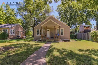 Building Photo - 321 Kearney St