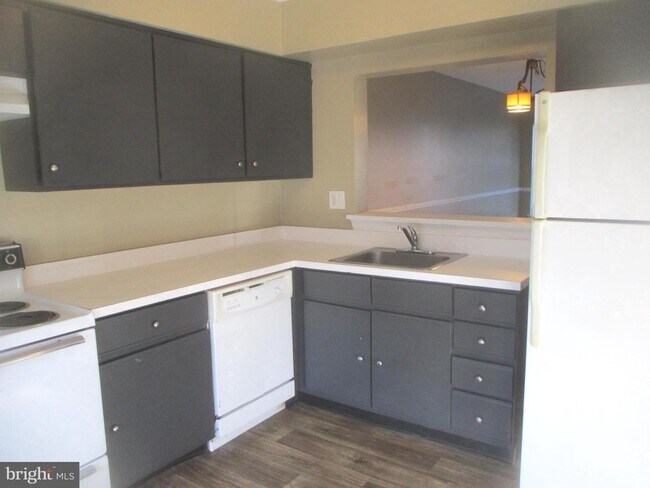 Building Photo - 21 Van Horn Pl
