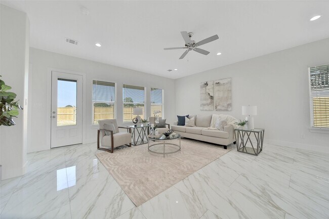 Foto del edificio - 7611 Athlone Dr