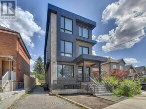 Building Photo - 387 Glenholme Ave
