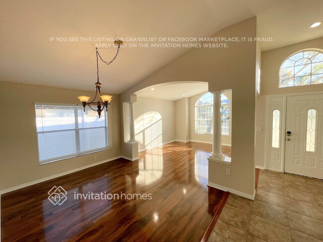 Foto del edificio - 1825 Leybourne Loop