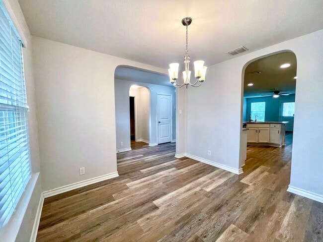 Photo - 402 Fly Catcher House