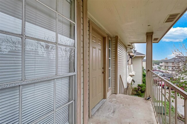 Foto del edificio - 11503 Meadow Ln