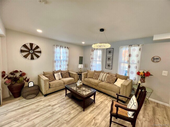 Foto del edificio - 126 W Main St