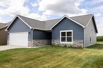 Building Photo - 504 Ayden Ln