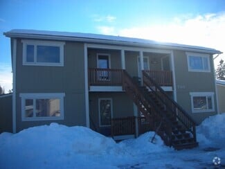 Building Photo - 705 Waverly Pl