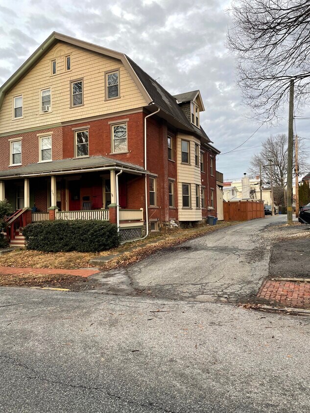 317 W Barnard St Unit 2, West Chester, PA 19382 Apartments in West