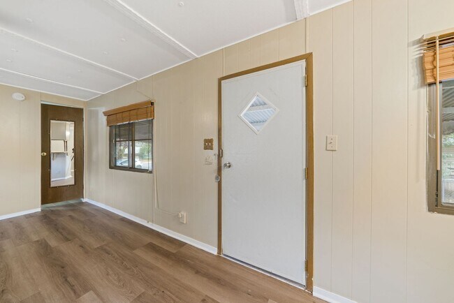 Foto del edificio - 2 Bedroom/1 Bathroom Home in the Green Valley Estates Subdivision!