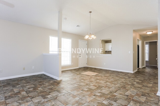 Foto del edificio - 5862 Waggoner Ct