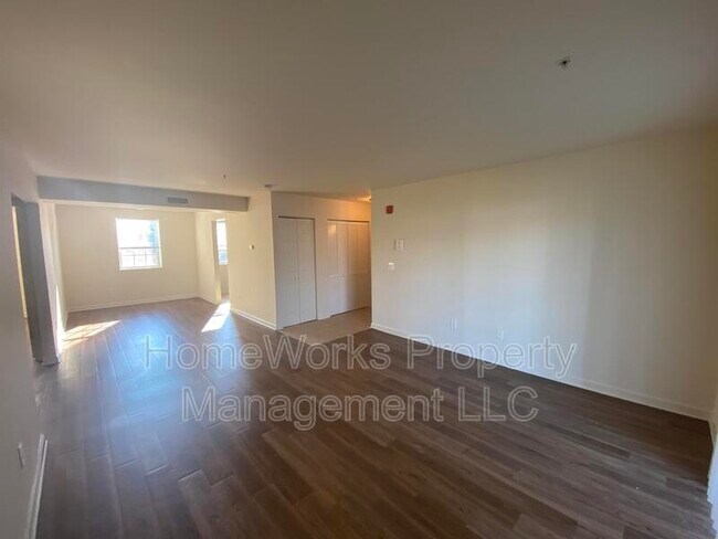 Foto del edificio - 4012 Biddison Ln