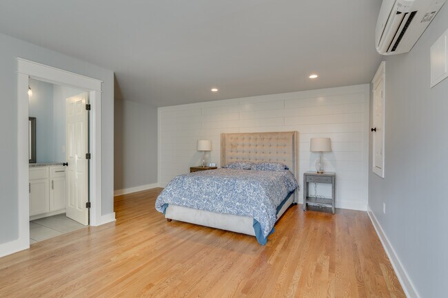 Building Photo - 150 Dogwood Springs Dr