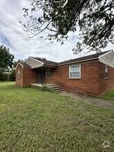 Building Photo - 4309 Springlake Dr