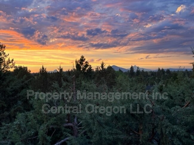 Building Photo - 66538 Ponderosa Loop