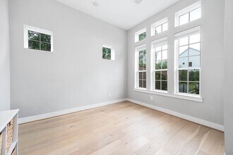 Building Photo - 3102 Somerset Levens Ln