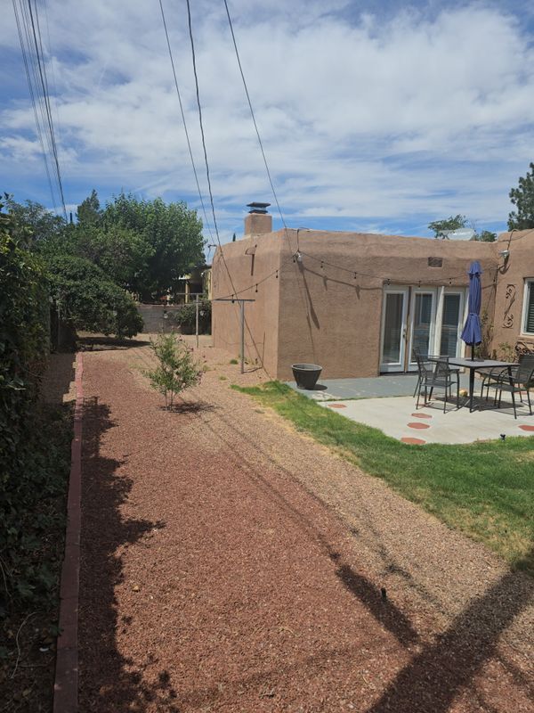 Foto del edificio - 4220 Broadmoor Ave NE