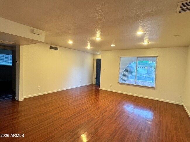 Building Photo - 4819 S Kachina Dr