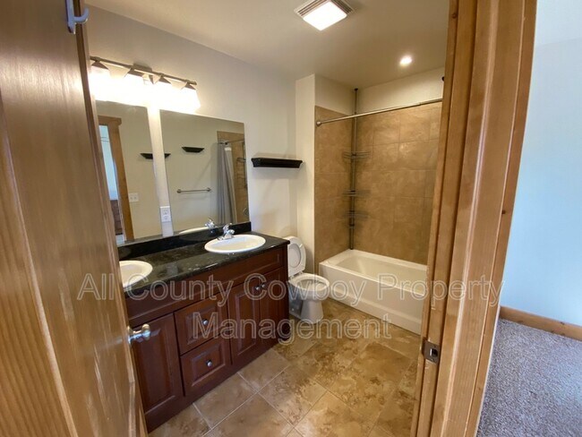 Foto del edificio - 4123 Moraine St