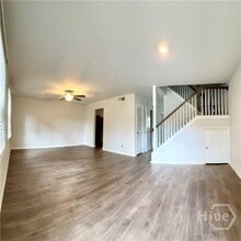 Building Photo - 455 Mall Blvd