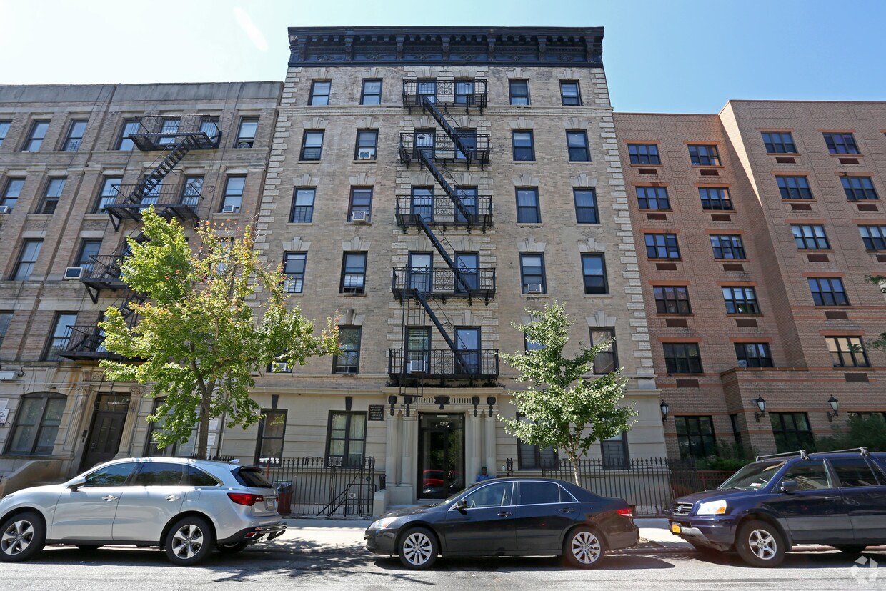 Building Photo - 432-434 W 163rd St