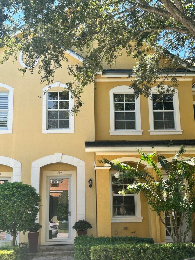 Foto principal - 134 Ennis Ln