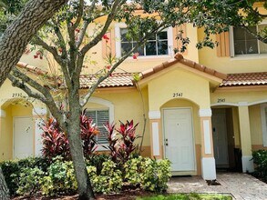 Building Photo - 2541 SW 83rd Terrace