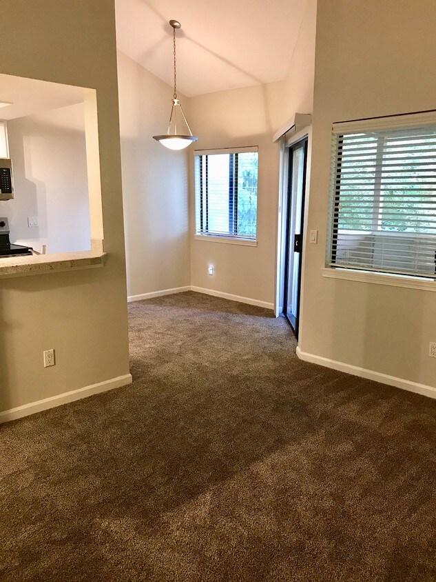Foto principal - 9983 SE Talbert St