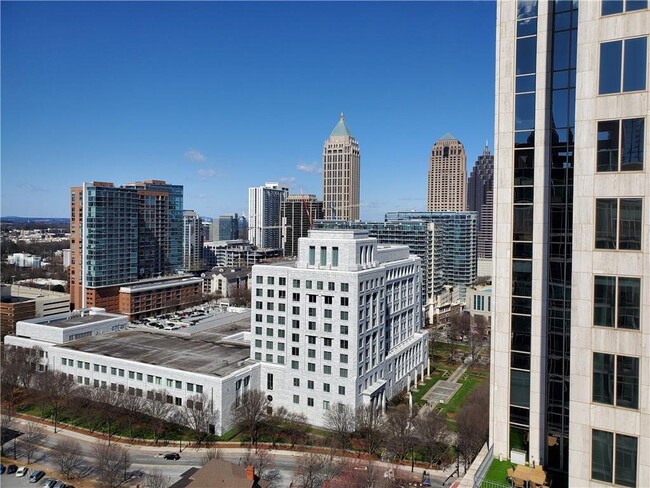 Foto del edificio - 943 Peachtree St NE