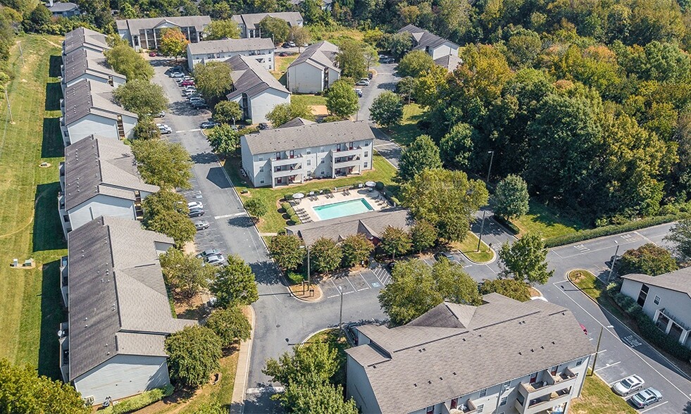 Sharon Pointe Apartment Homes