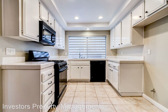 Foto del edificio - 3 br, 2 bath House - 2322 Conejo Ln. #39