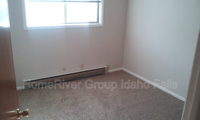 Building Photo - 1080 Garfield St
