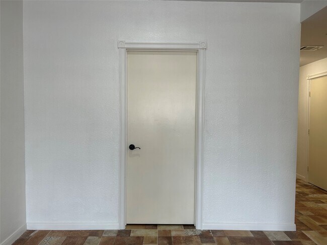 Foto del edificio - 7424 Lindencrest St