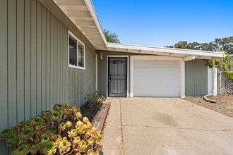 Building Photo - 9227 Heatherdale St