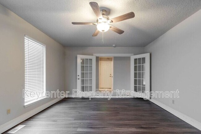 Foto del edificio - 732 Westridge Ct