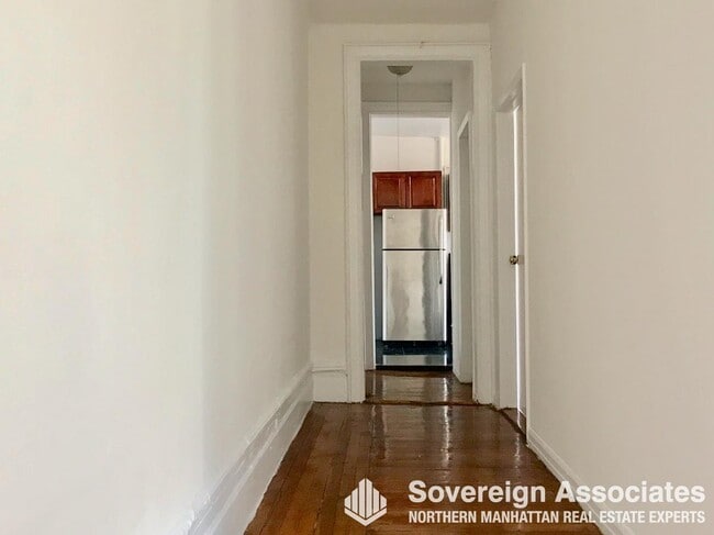 Foto del edificio - 3139 Broadway