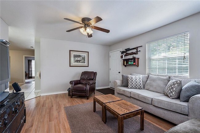 Building Photo - 17323 Cedar Rock Ct