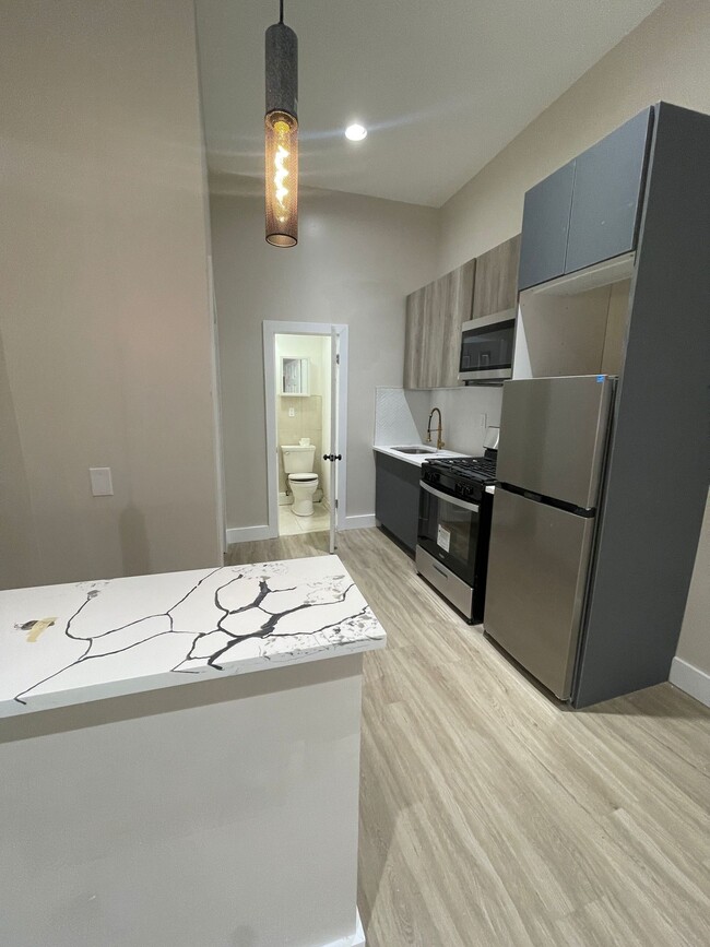 484 Avenida Central 2 - 474 Central Ave